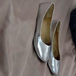 Silver ballet slippers flats